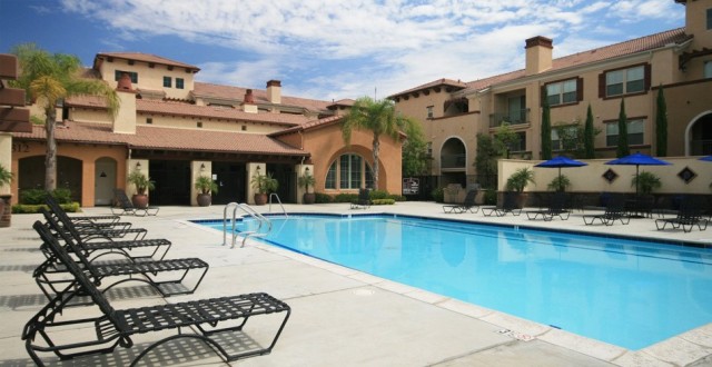 Sonoma Luxury Apartments at Porter Ranch